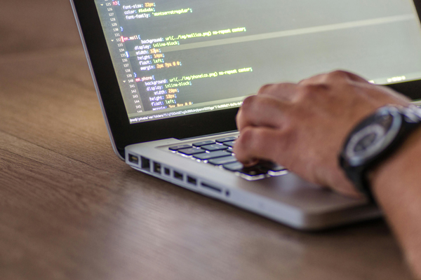 現場を再現した学習環境